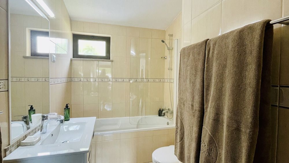 Strip CIP Villa, 4 Bedrooms, Private Pool, Pool View 31