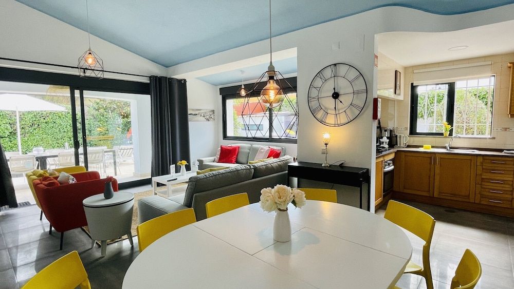 Strip CIP Villa, 4 Bedrooms, Private Pool, Pool View 18