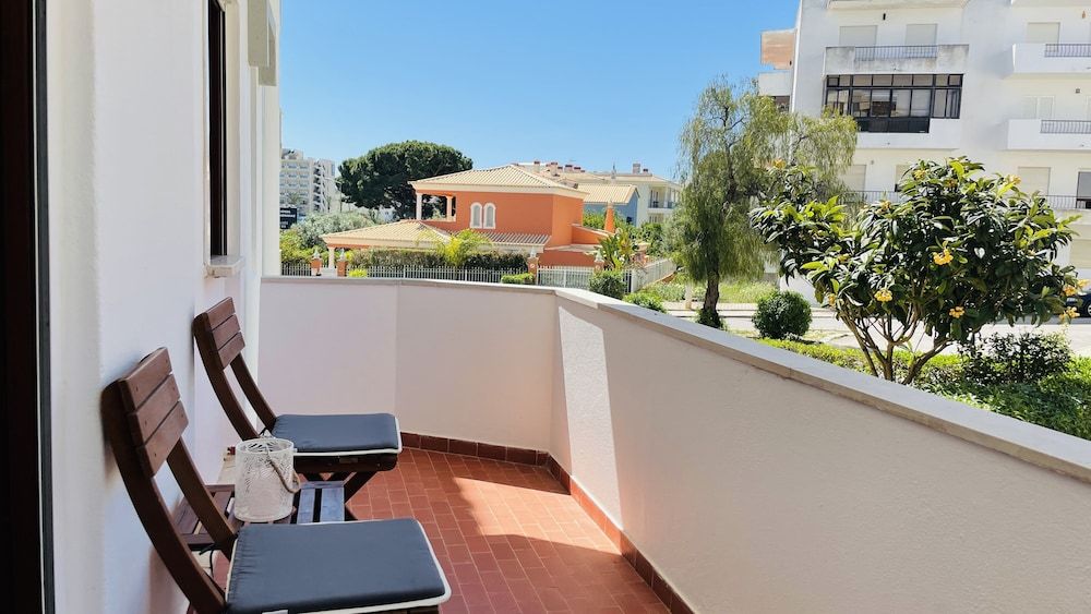 Aqua Plaza CIP Apartment, 2 Bedrooms, Pool Access, Garden View 12