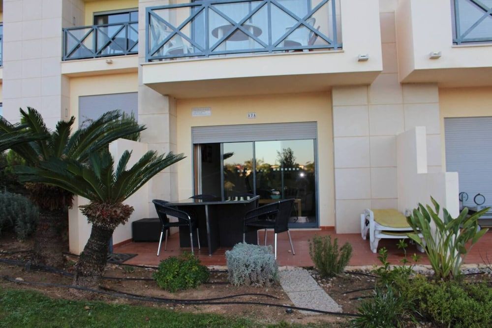 undefined Charming 3-bed Apartment in Albufeira 4
