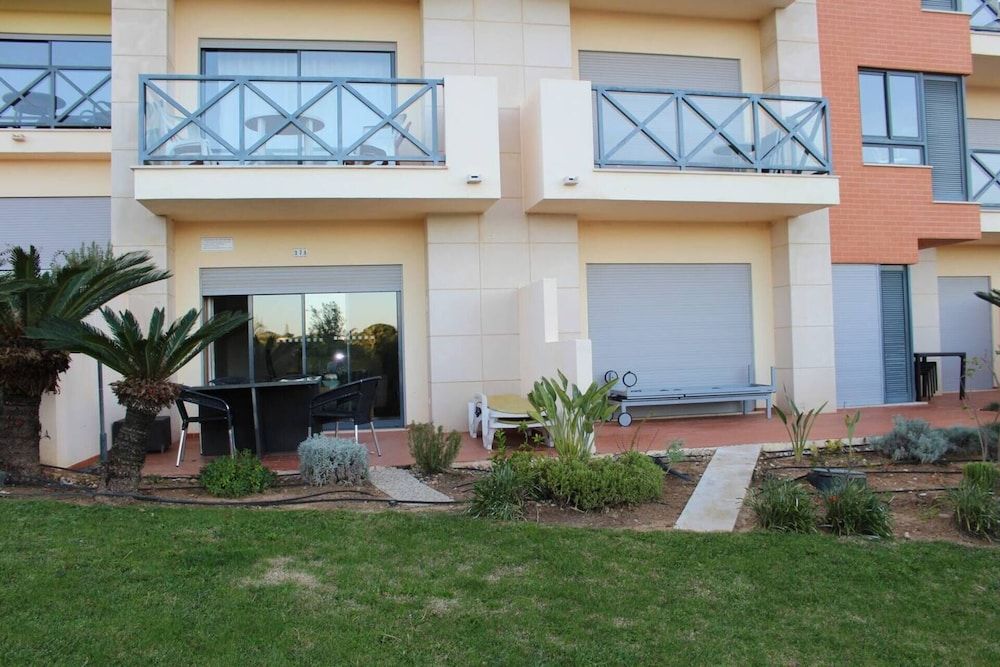 undefined Charming 3-bed Apartment in Albufeira 2