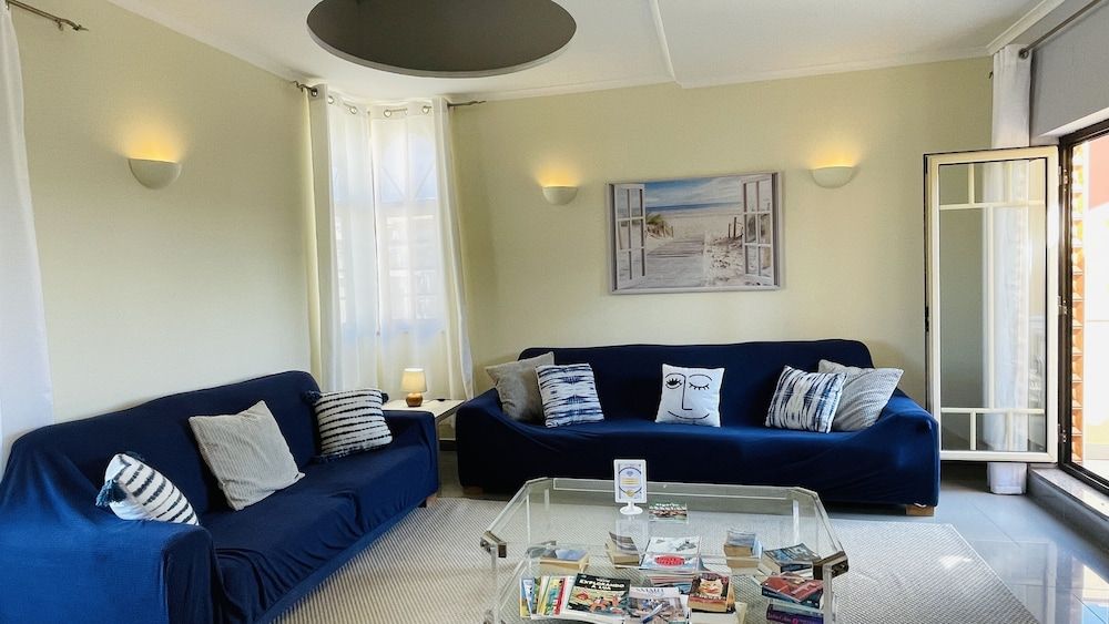 Bicos 303 CIP Apartment, 2 Bedrooms, Pool Access, Sea View 10