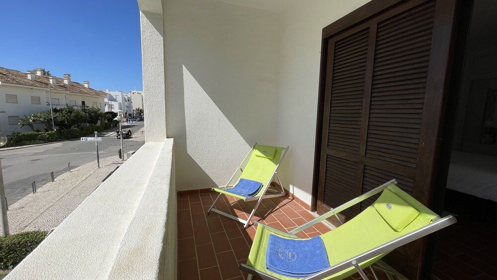 Medronheira CIP Apartment, 2 Bedrooms, Terrace, Beachside 15