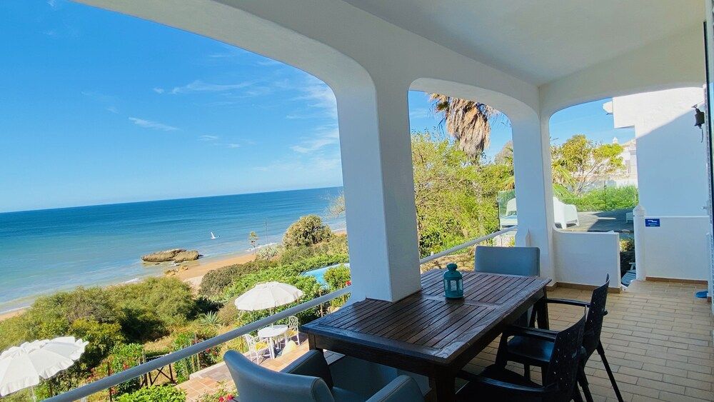 Beira Mar CIP Villa, 3 Bedrooms, Private Pool, Sea View 16