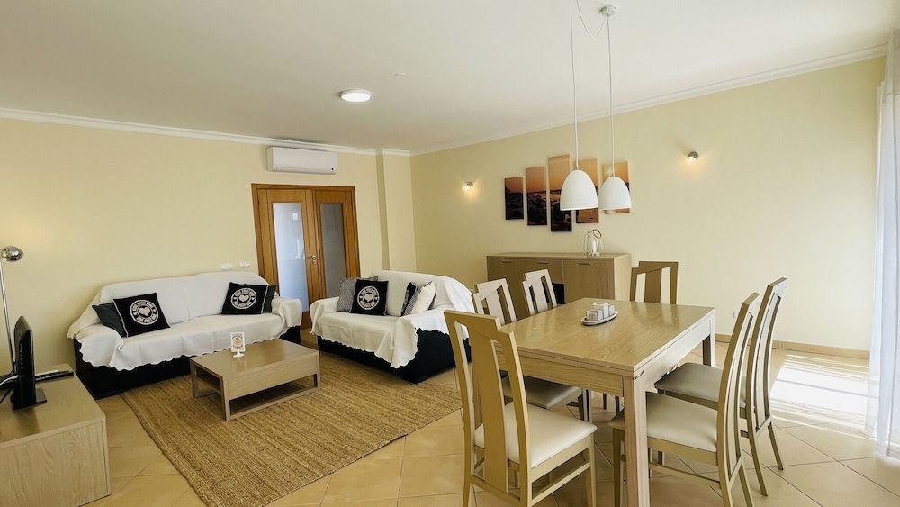 Santa Maria N CIP House, 2 Bedrooms, Pool Access, Pool View 13