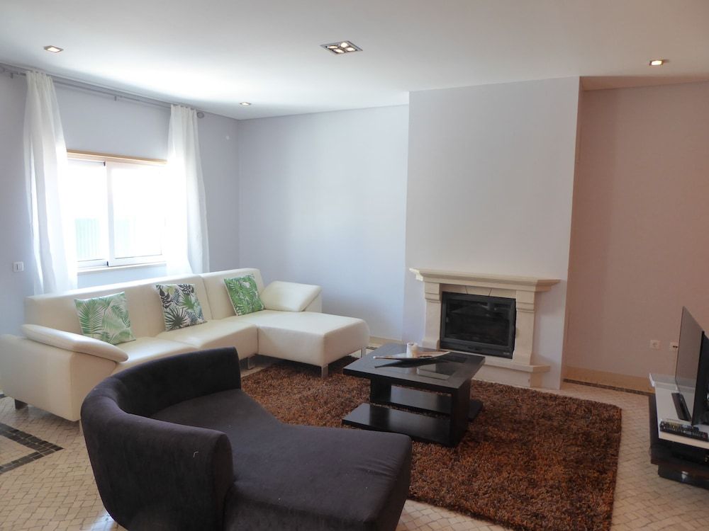 Balaia Prestige CIP Villa, 4 Bedrooms, Pool Access, Pool View 7