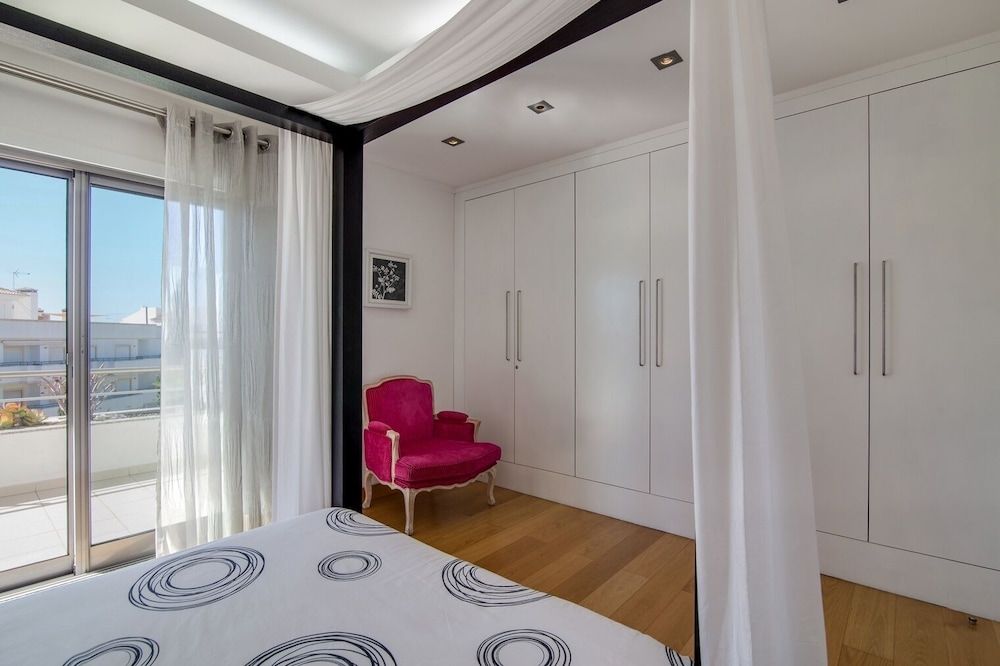 Luxury Penthouse 3 Bedrooms Olhos de Água Apartment, Multiple Beds 13