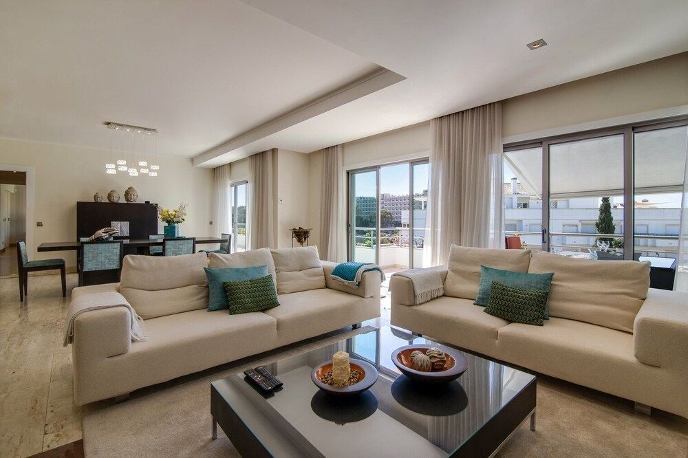 Luxury Penthouse 3 Bedrooms Olhos de Água Apartment, Multiple Beds 15