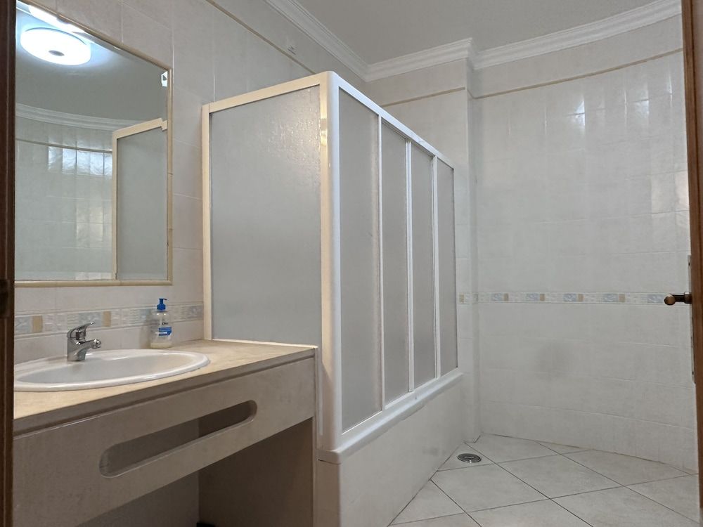 Bayview Albufeira Deluxe Apartment, Accessible, Ensuite 6