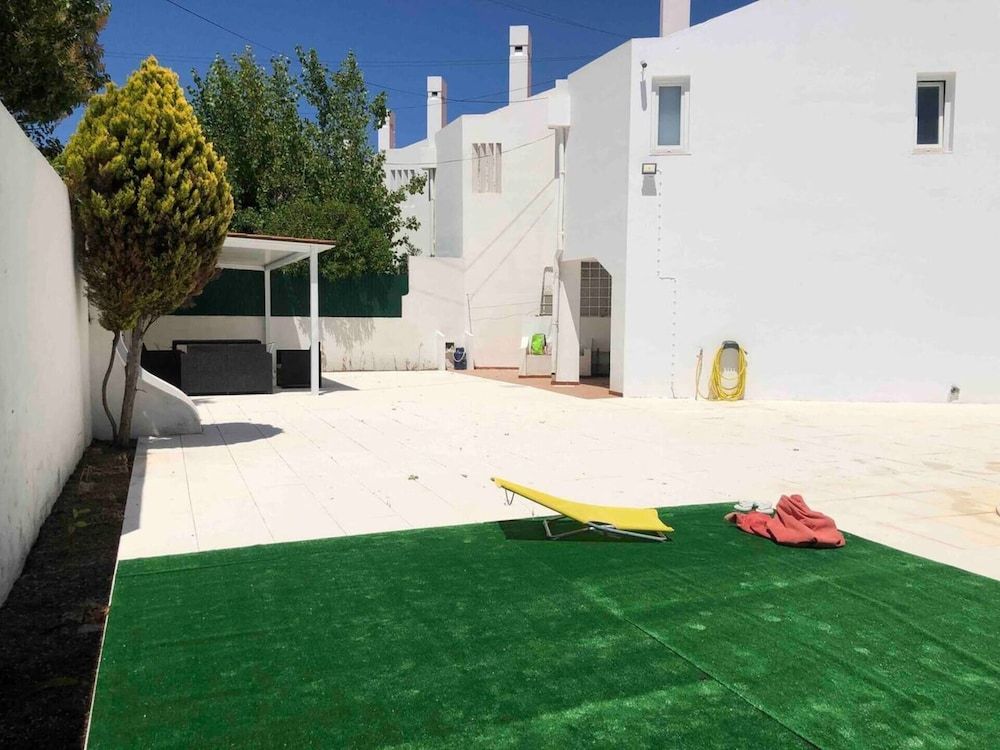Remarkable 3-bed House in Albufeira House, Multiple Beds 22