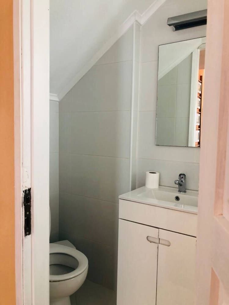 Remarkable 3-bed House in Albufeira House, Multiple Beds 16