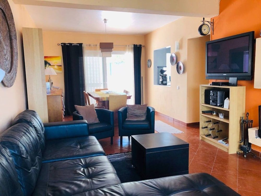 Remarkable 3-bed House in Albufeira House, Multiple Beds 12