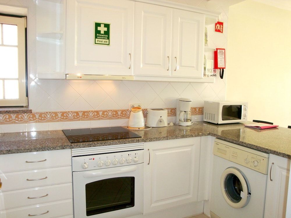 Bicos T CIP Apartment, 3 Bedrooms, Pool Access, Sea View 5