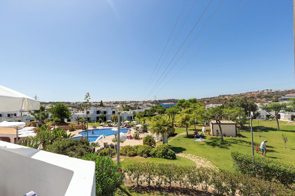 undefined Amazing 2-bedroom Appartment With big Terrace! 7