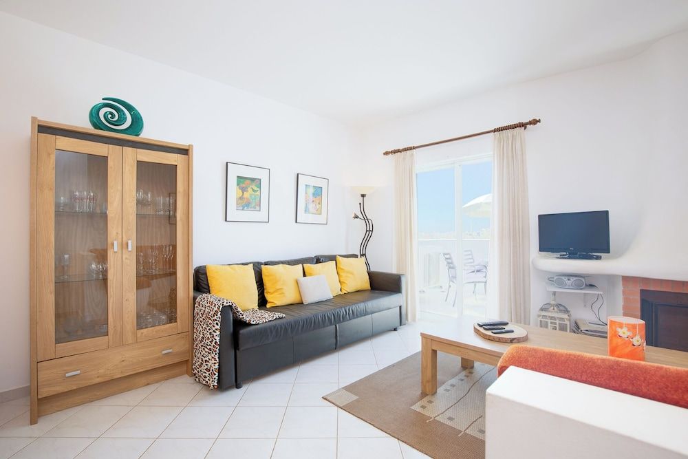 Amazing 2-bedroom Appartment With big Terrace! Apartment 8