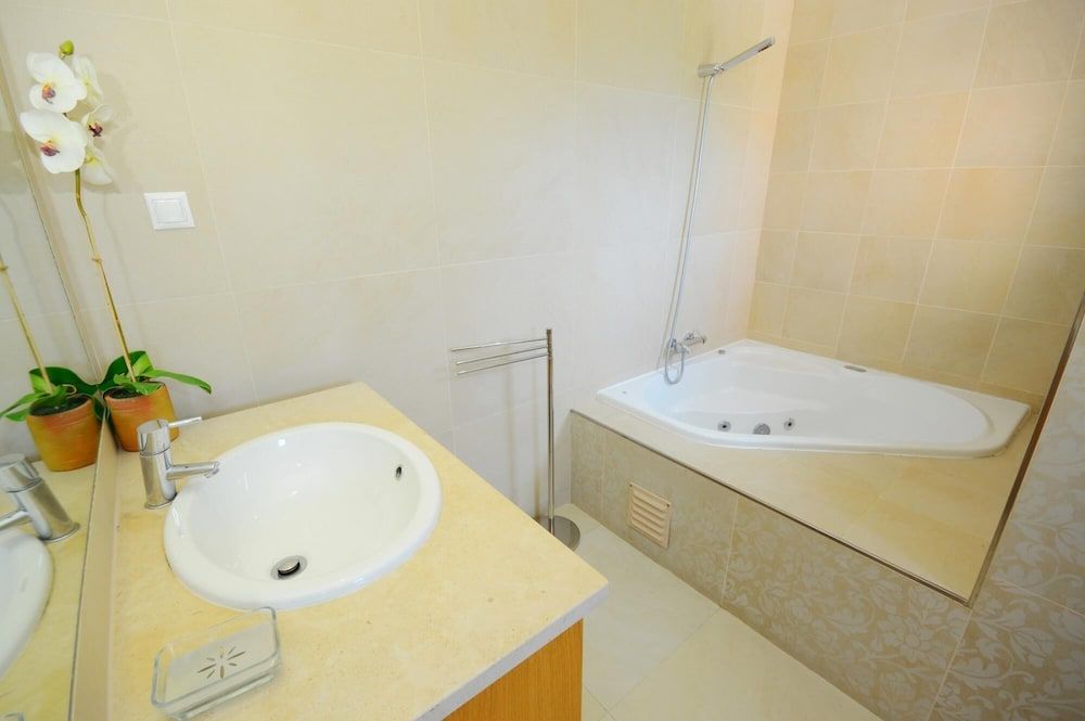 Duma in Albufeira With 4 Bedrooms and 4 Bathrooms Villa 13