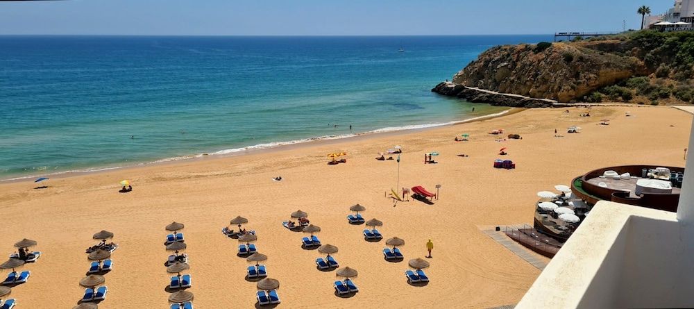 Albufeira Beach Cliffs House Apartment, Smoking 19