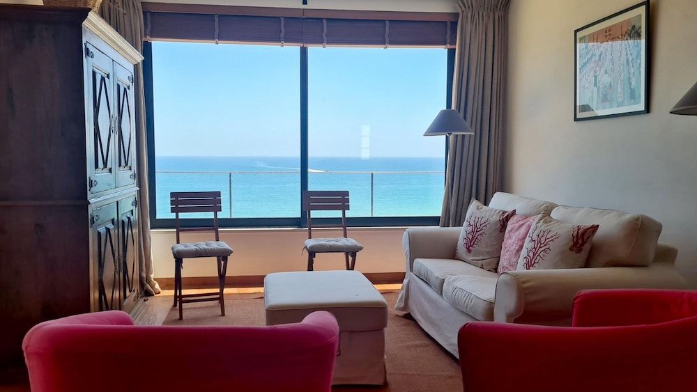 Albufeira Beach Cliffs House Apartment, Smoking 36