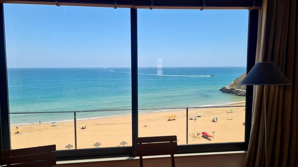 Albufeira Beach Cliffs House Apartment, Smoking 14