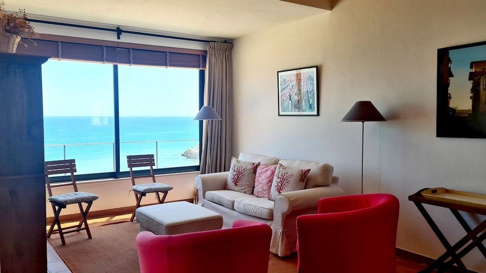 Albufeira Beach Cliffs House Apartment, Smoking 37