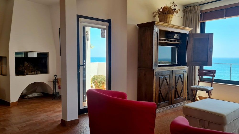 Albufeira Beach Cliffs House Apartment, Smoking 41