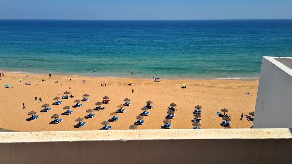 Albufeira Beach Cliffs House Apartment, Smoking 20