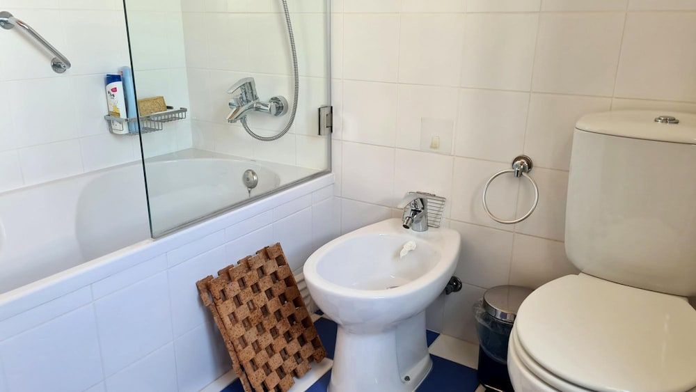 Albufeira Beach Cliffs House Apartment, Smoking 31