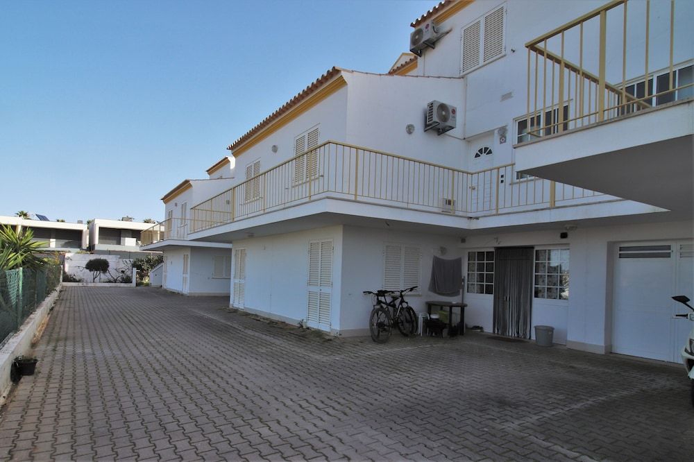 undefined Entire Villa in Albufeira 2