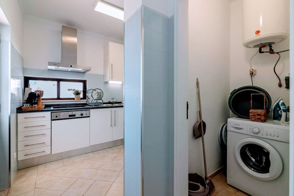 Holiday 1 Bed Apartment With Pool in Albufeira Apartment 10