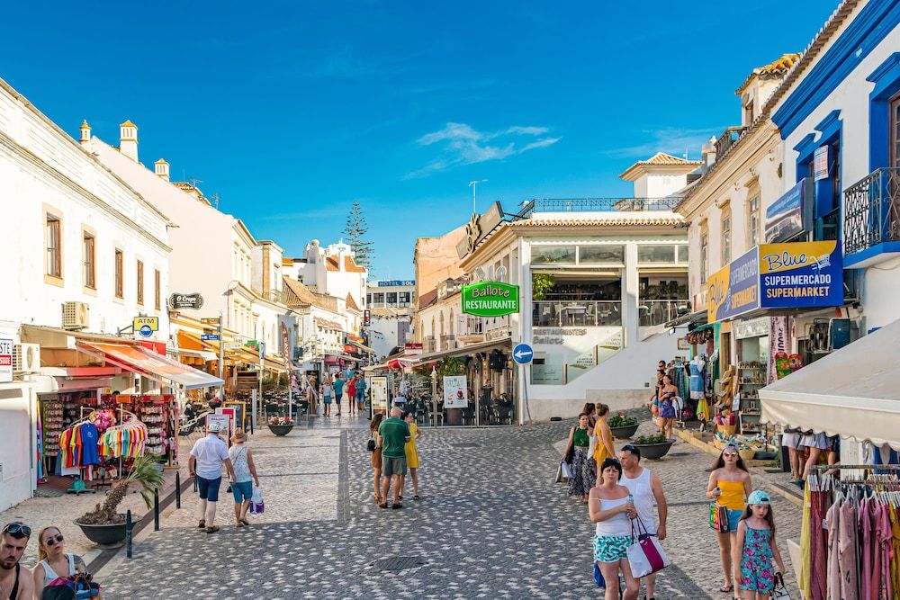 undefined Holiday 1 Bed Apartment With Pool in Albufeira 2