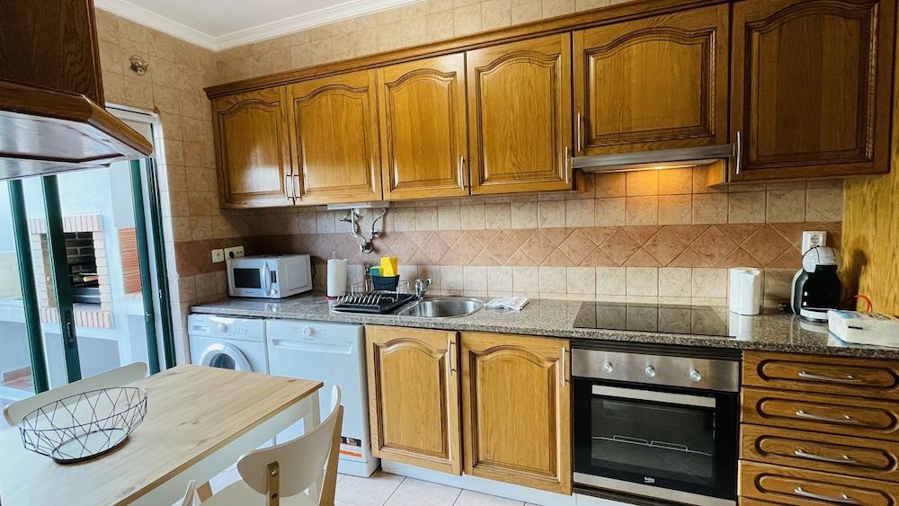 Gil CIP Apartment, 3 Bedrooms, Private Pool, Pool View 8