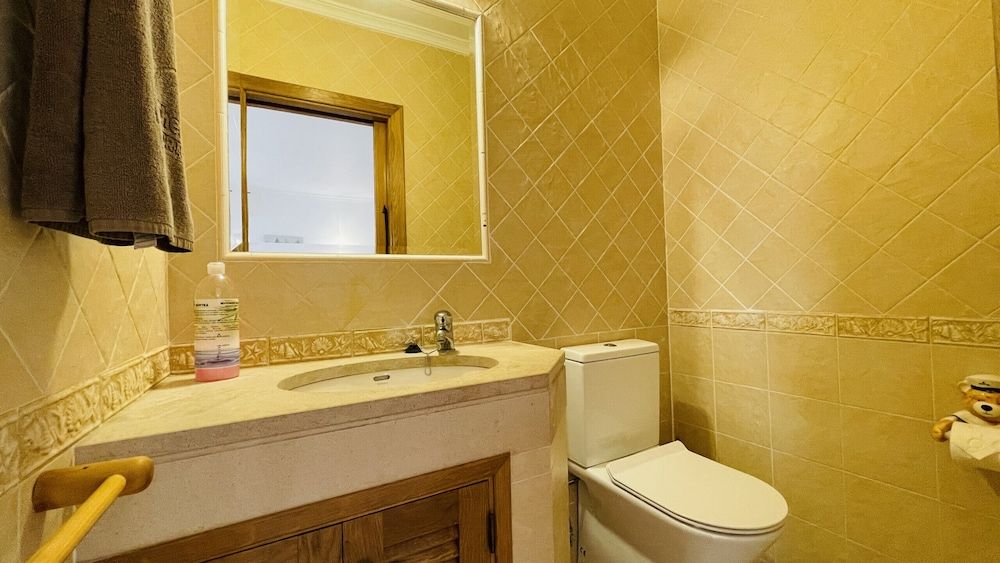 Gil CIP Apartment, 3 Bedrooms, Private Pool, Pool View 16