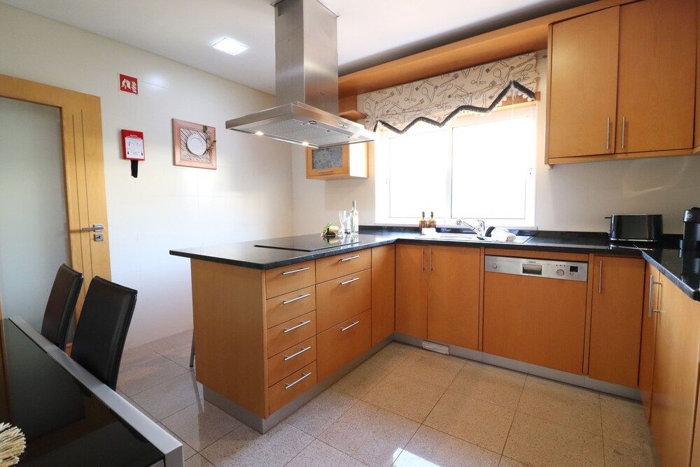 undefined 3-bed Townhouse With Pool in Albufeira Balaia 7