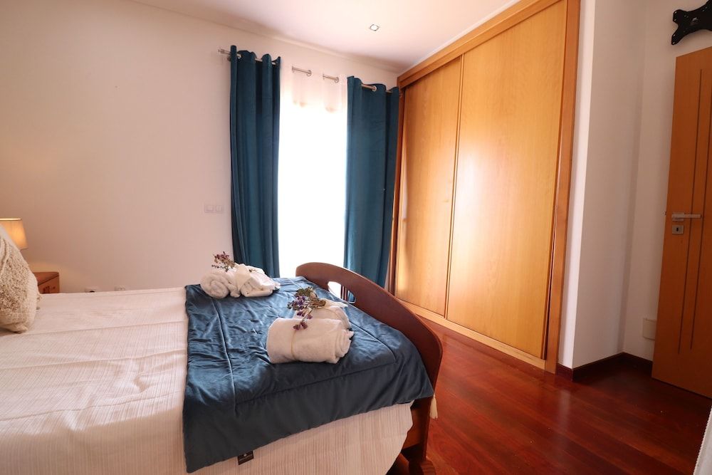 3-bed Townhouse With Pool in Albufeira Balaia House 3