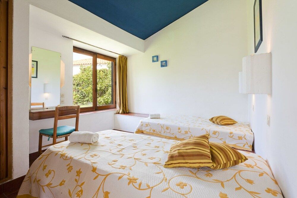 undefined Barbecue and Pool Mystay Algarve 4