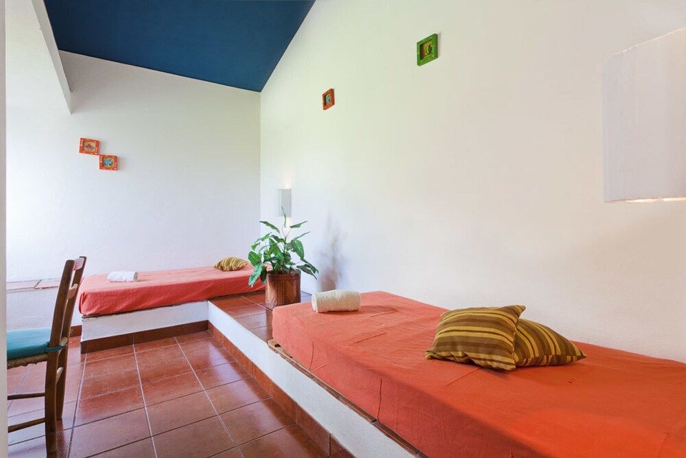 undefined Barbecue and Pool Mystay Algarve 3