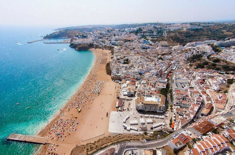 Captivating 1-bed Apartment in Olhos de Agua Apartment 26