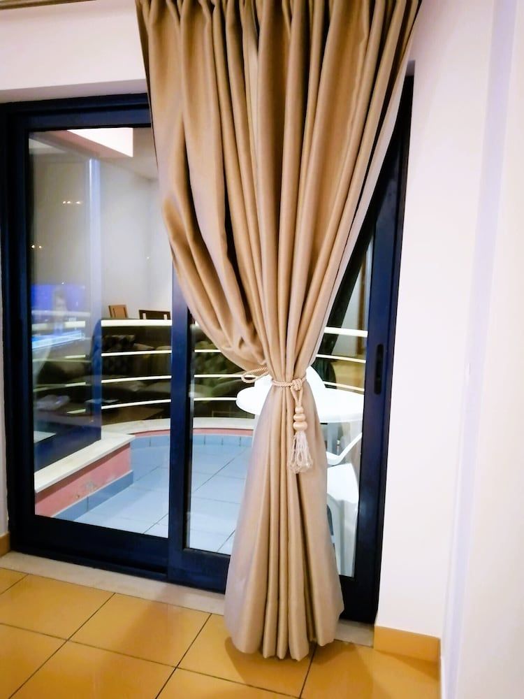 1 Bedroom Flat in Albufeira Marina Apartment, 1 Bedroom, Smoking, Garden View 6