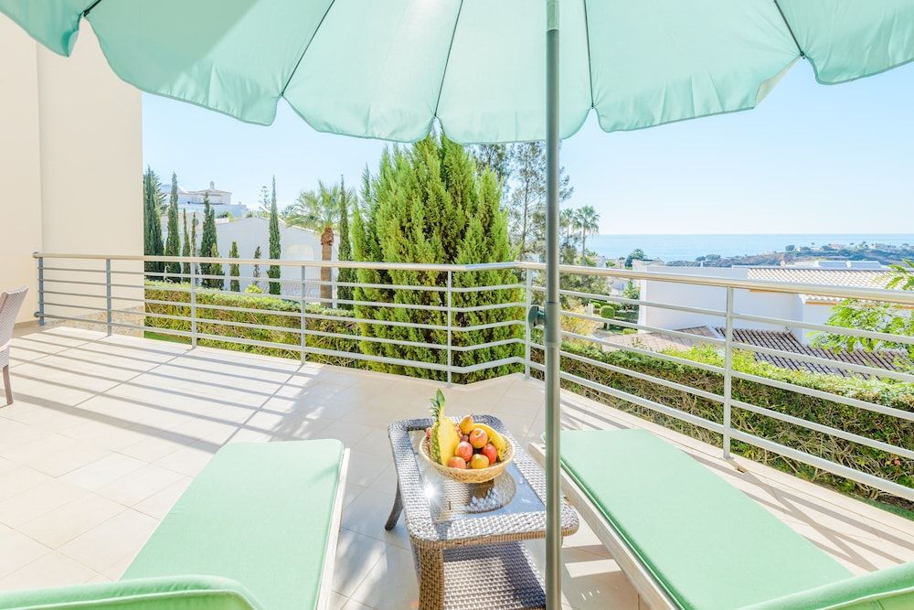 Sea view Apartment with 2 huge Terraces & Swimming pools Deluxe Apartment 12