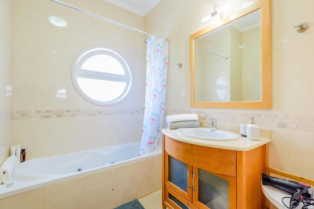 Sea view Apartment with 2 huge Terraces & Swimming pools Deluxe Apartment 14