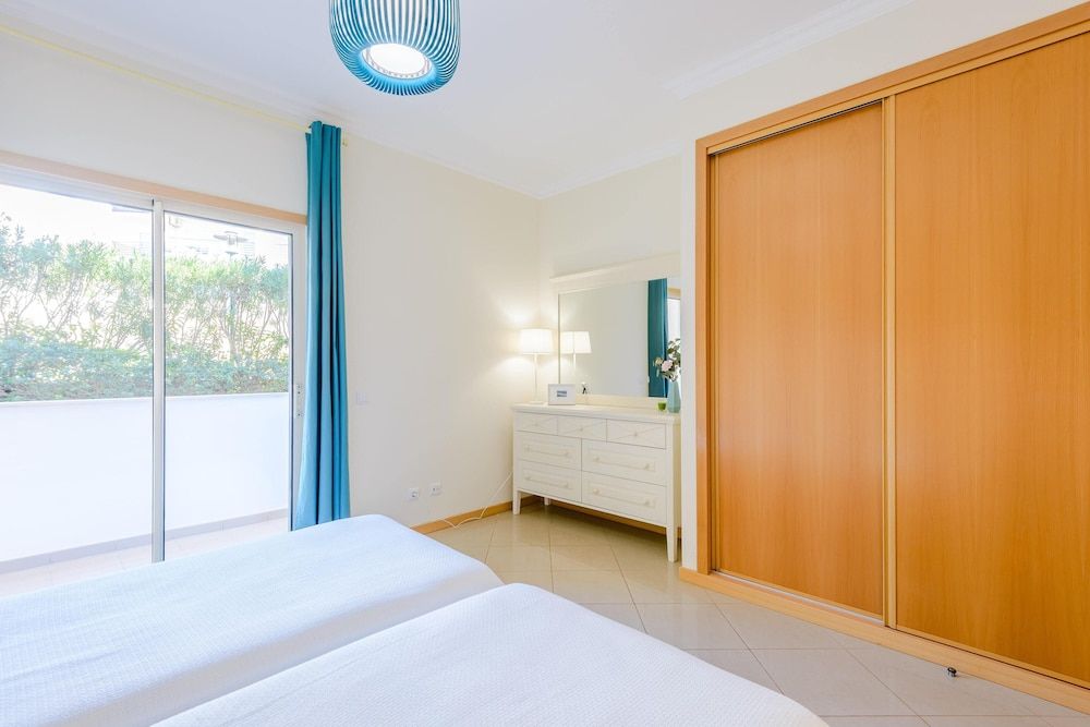 Sea view Apartment with 2 huge Terraces & Swimming pools Deluxe Apartment 4