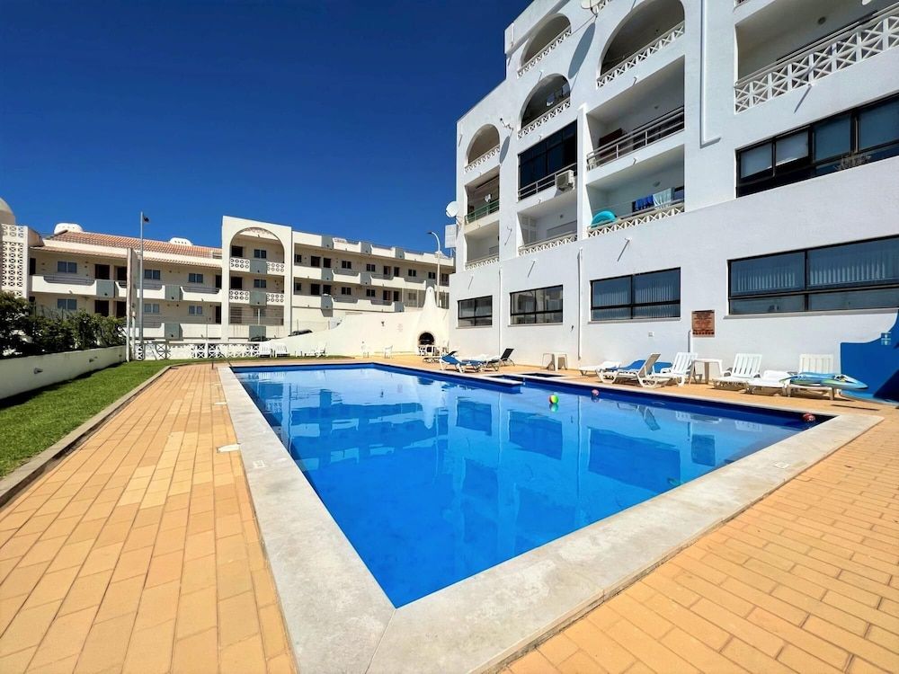 undefined Albufeira Classic 1 With Pool by Homing 2