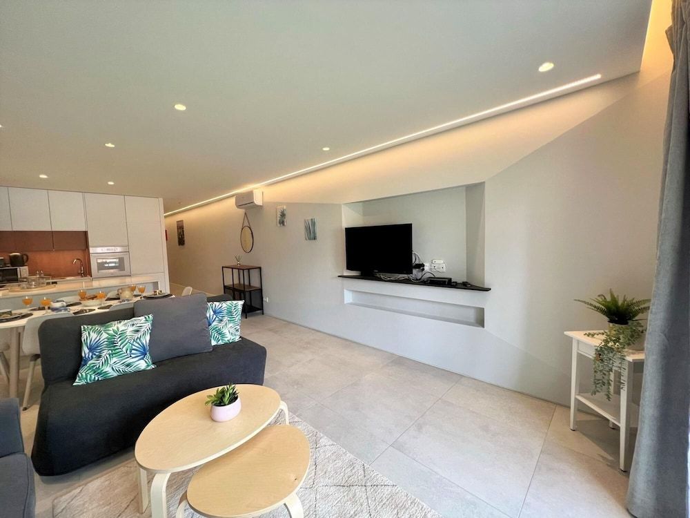 undefined Albufeira Twins 2 With Pool by Homing 7