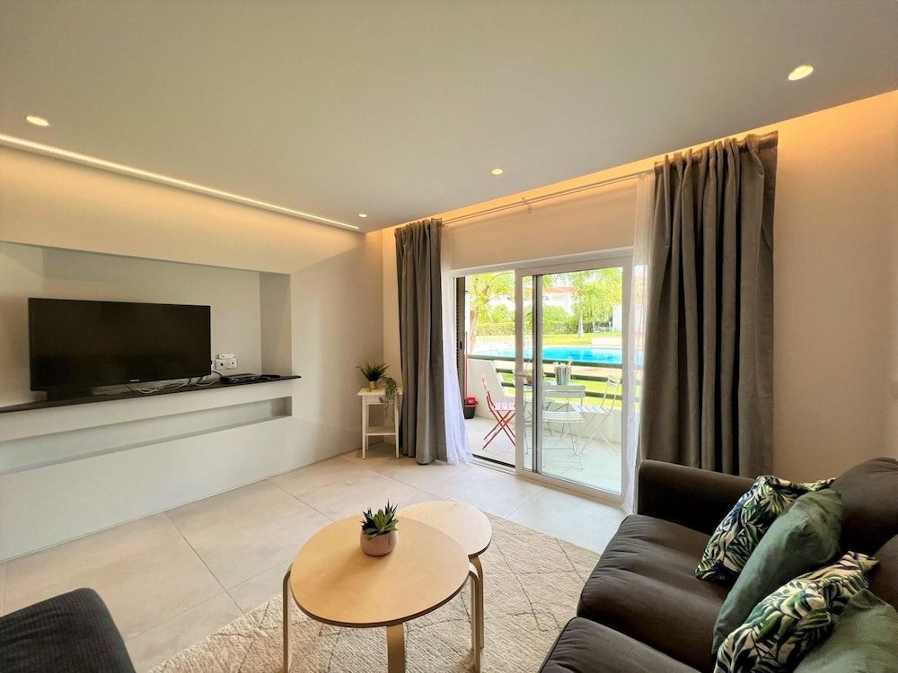 undefined Albufeira Twins 2 With Pool by Homing 6