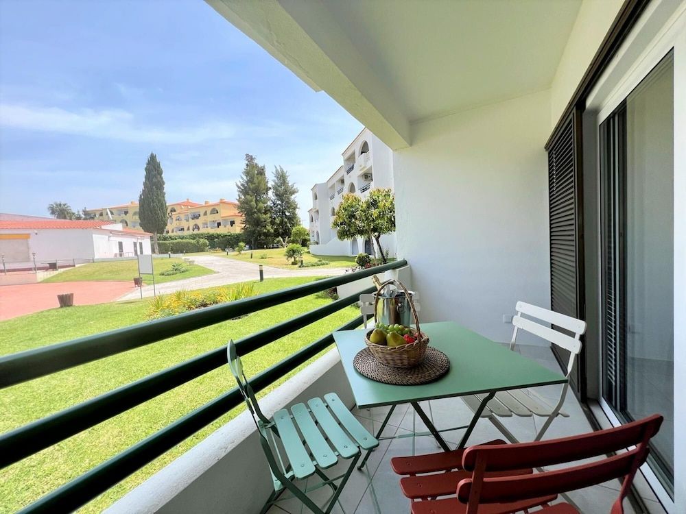 undefined Albufeira Twins 2 With Pool by Homing 10