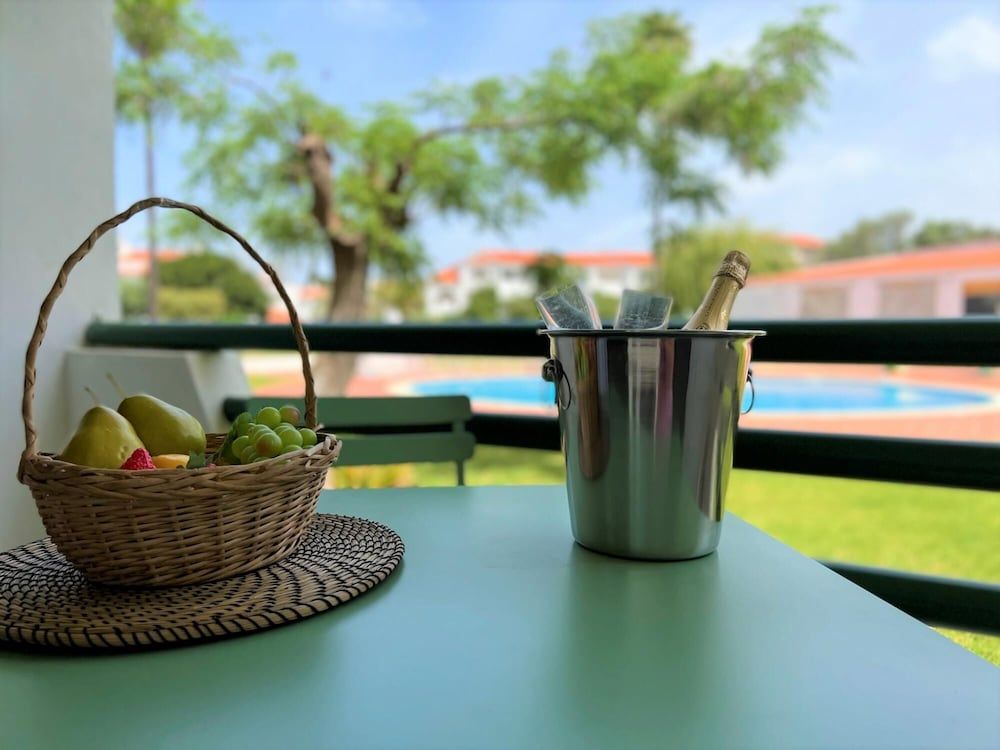 undefined Albufeira Twins 2 With Pool by Homing 9