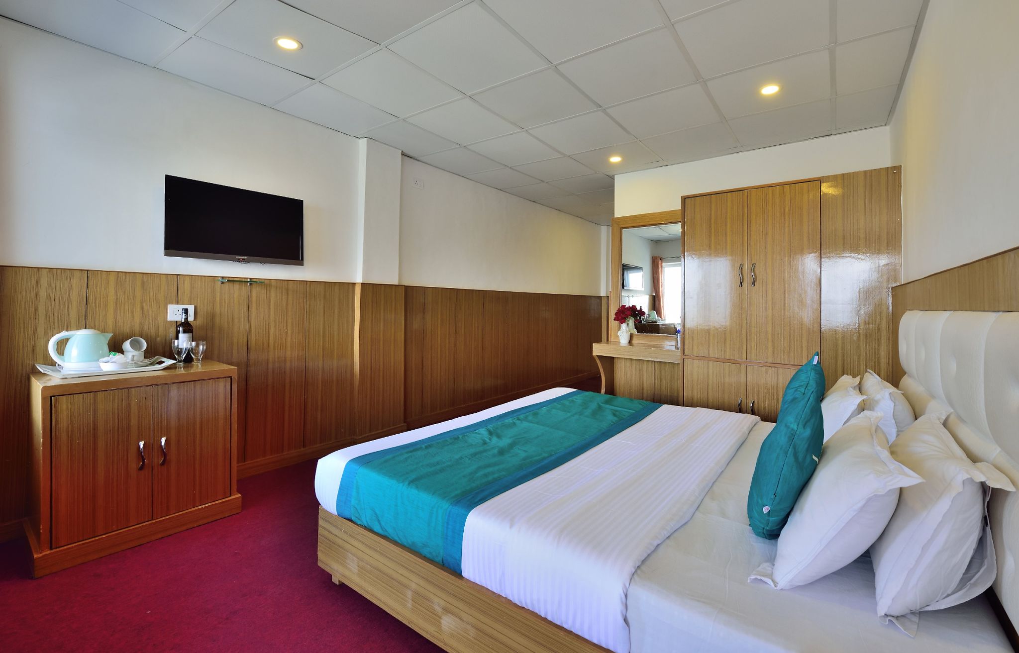 Deluxe Room with Valley View