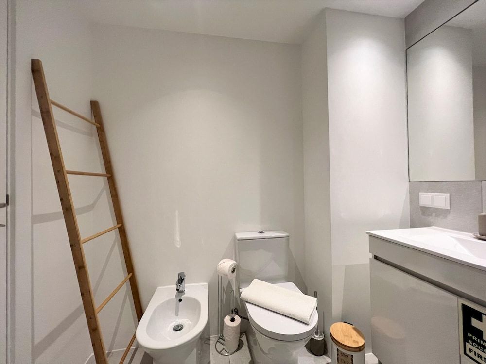 undefined Albufeira Twins 1 With Pool by Homing 4