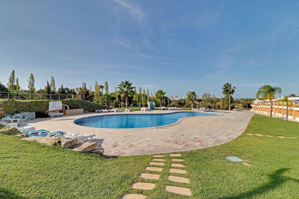 undefined Albufeira Garden Villa With Pool by Homing 3