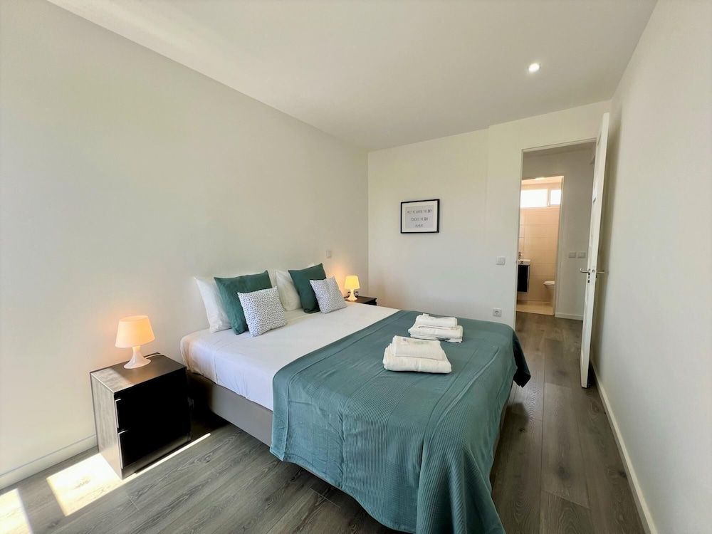 undefined Albufeira Central 2 by Homing 3